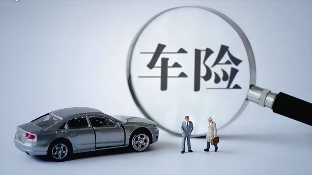 如果我想去重庆汽车抵押贷款，如果我想去 4S 在商店买车时，我们应该注意哪些额外的成本？